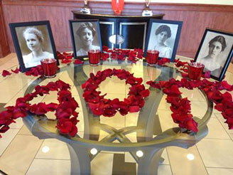 AOII Founders' Day Roses Table